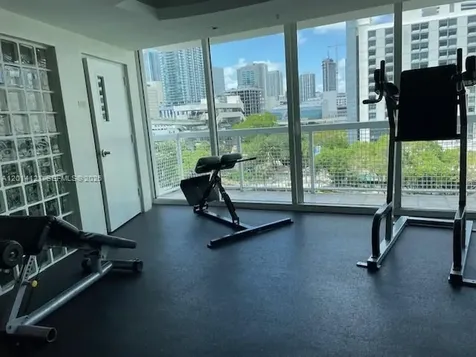 31 SE 5th Street Miami FL 33131