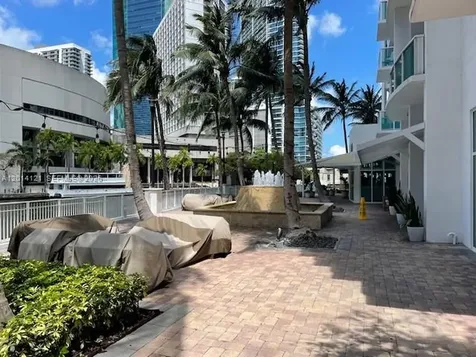 31 SE 5th Street Miami FL 33131