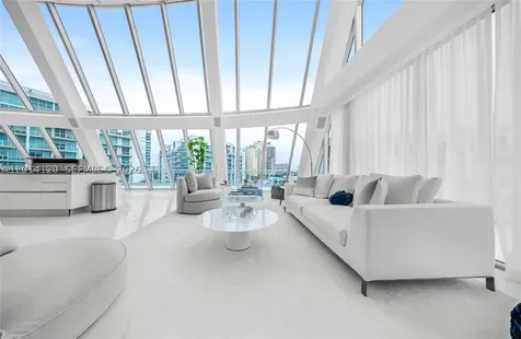 2950 NE 188th Street Aventura FL 33180