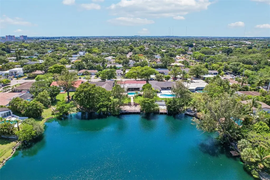 19805 NE 22nd Avenue Miami FL 33180