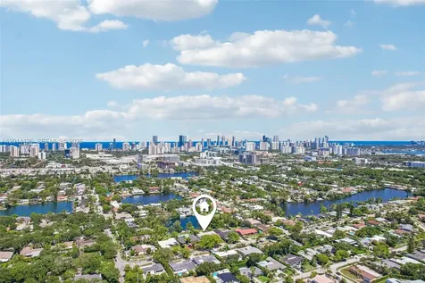 19805 NE 22nd Avenue Miami FL 33180