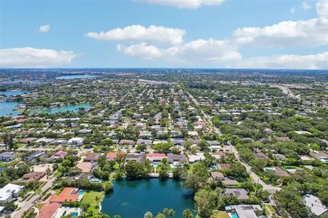 19805 NE 22nd Avenue Miami FL 33180