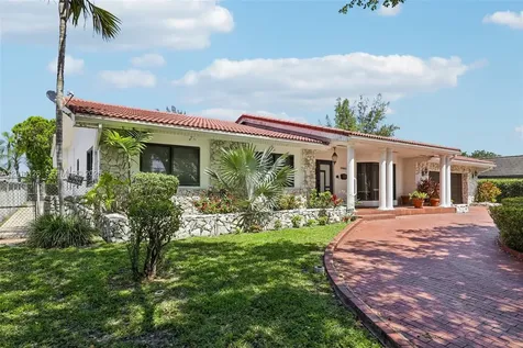 19805 NE 22nd Avenue Miami FL 33180