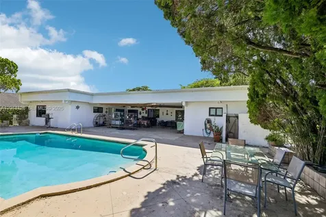 19805 NE 22nd Avenue Miami FL 33180