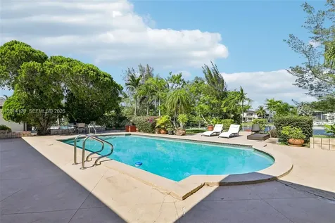 19805 NE 22nd Avenue Miami FL 33180