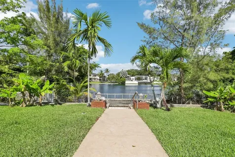19805 NE 22nd Avenue Miami FL 33180