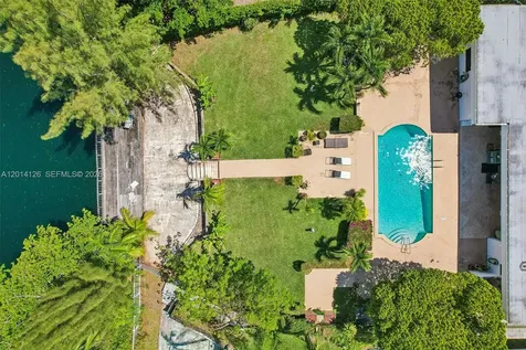 19805 NE 22nd Avenue Miami FL 33180