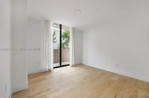 3034 Oak Avenue Miami FL 33133