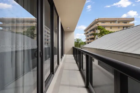 3034 Oak Avenue Miami FL 33133