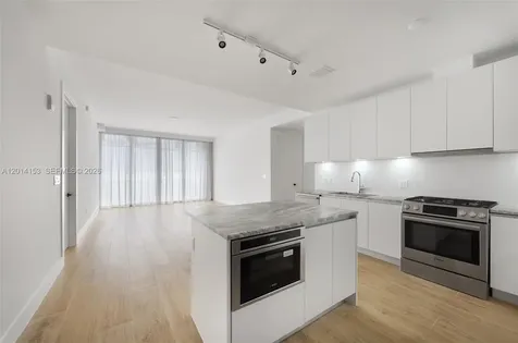3034 Oak Avenue Miami FL 33133