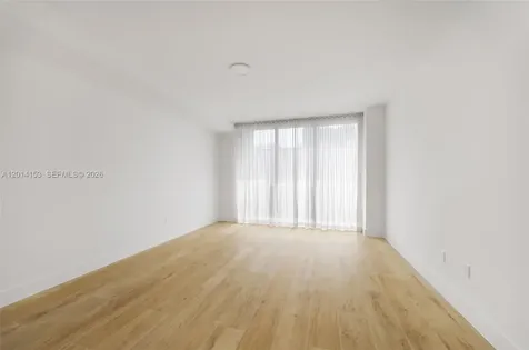 3034 Oak Avenue Miami FL 33133