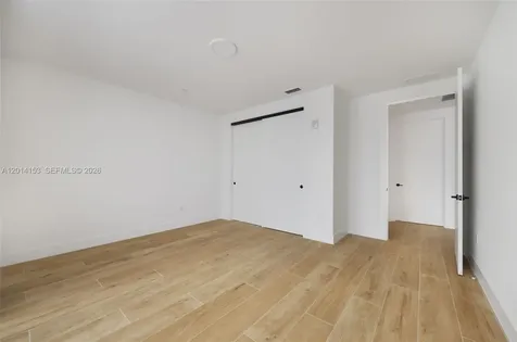 3034 Oak Avenue Miami FL 33133