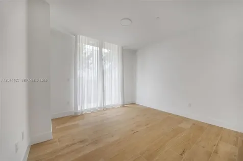 3034 Oak Avenue Miami FL 33133