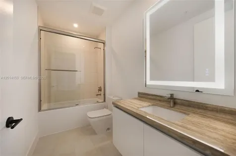 3034 Oak Avenue Miami FL 33133