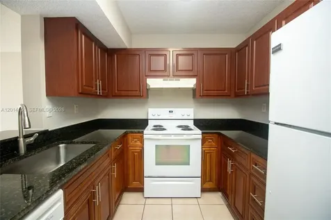 9491 S Palm Circle S Pembroke Pines FL 33025