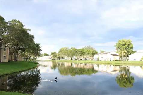 9491 S Palm Circle S Pembroke Pines FL 33025