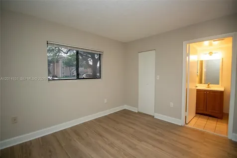 9491 S Palm Circle S Pembroke Pines FL 33025