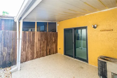 5375 W 23rd Court Hialeah FL 33016