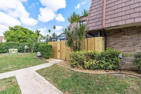 7744 W Courtyard Run W Boca Raton FL 33433