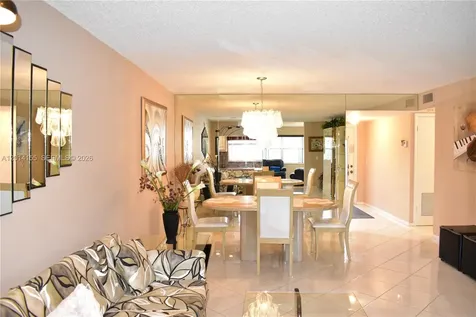 9541 Sunrise Lakes Boulevard Sunrise FL 33322
