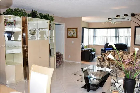 9541 Sunrise Lakes Boulevard Sunrise FL 33322