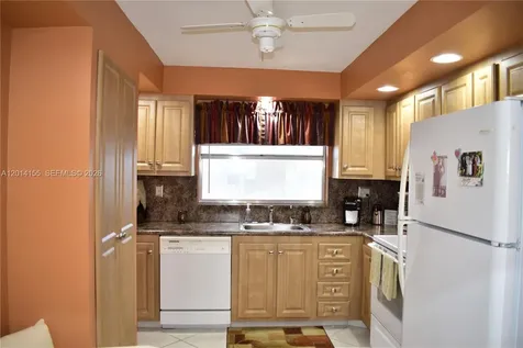 9541 Sunrise Lakes Boulevard Sunrise FL 33322