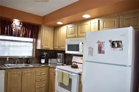 9541 Sunrise Lakes Boulevard Sunrise FL 33322