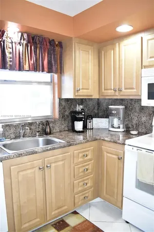 9541 Sunrise Lakes Boulevard Sunrise FL 33322
