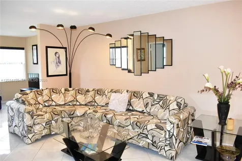 9541 Sunrise Lakes Boulevard Sunrise FL 33322