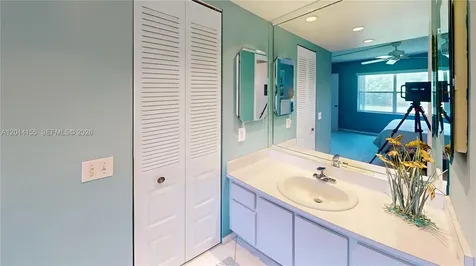 9541 Sunrise Lakes Boulevard Sunrise FL 33322