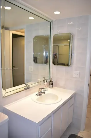 9541 Sunrise Lakes Boulevard Sunrise FL 33322