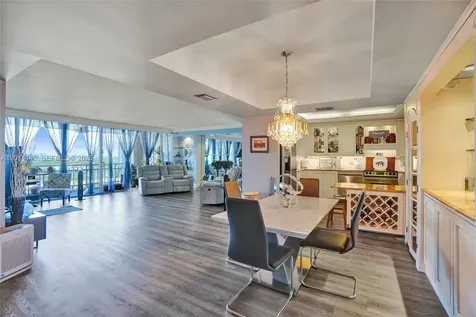11113 Biscayne Boulevard Miami FL 33181