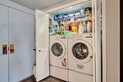 11113 Biscayne Boulevard Miami FL 33181