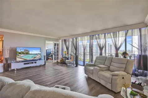 11113 Biscayne Boulevard Miami FL 33181