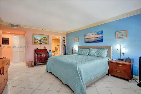 11113 Biscayne Boulevard Miami FL 33181