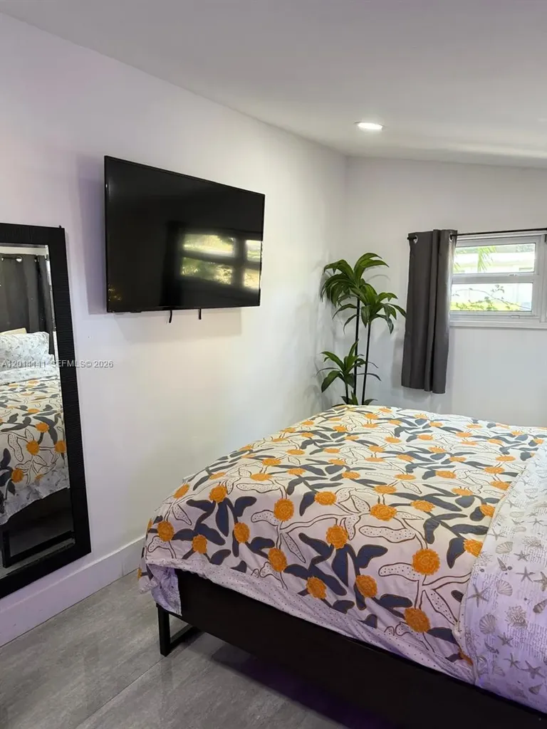 5737 Freedom Street Hollywood FL 33021