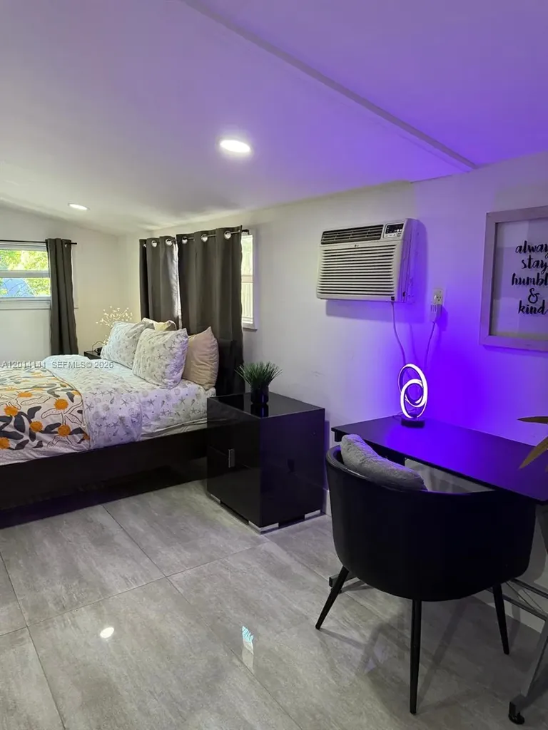 5737 Freedom Street Hollywood FL 33021