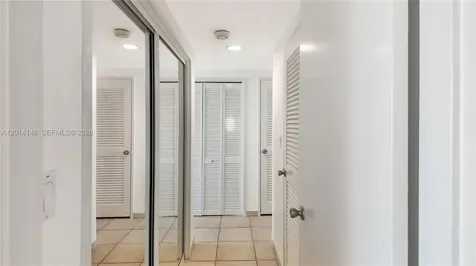 5601 Collins Avenue Miami Beach FL 33140