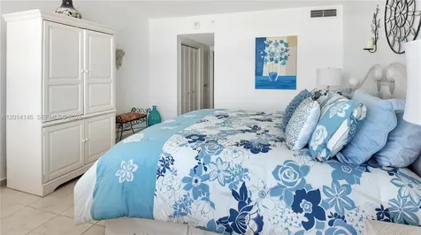 5601 Collins Avenue Miami Beach FL 33140