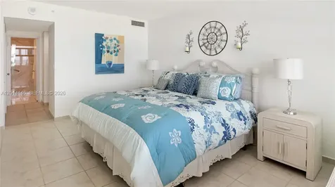 5601 Collins Avenue Miami Beach FL 33140