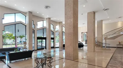 5601 Collins Avenue Miami Beach FL 33140
