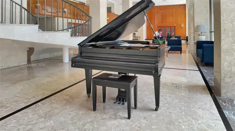 5601 Collins Avenue Miami Beach FL 33140