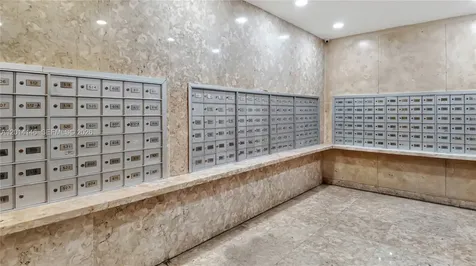 5601 Collins Avenue Miami Beach FL 33140