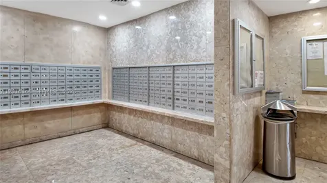 5601 Collins Avenue Miami Beach FL 33140
