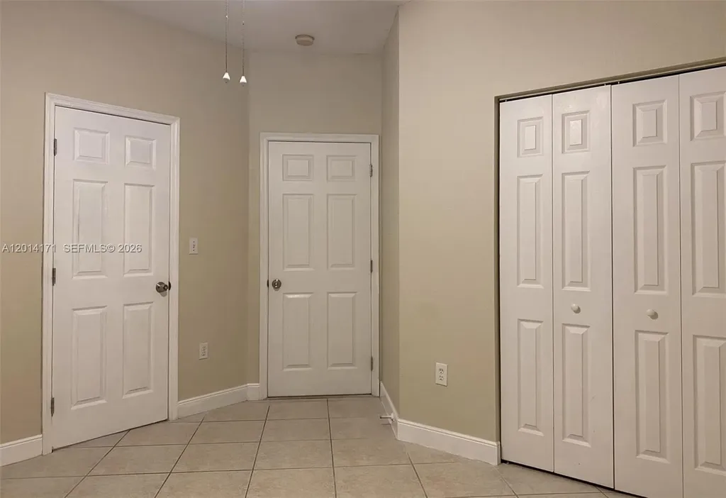 1210 S 13th Avenue Hollywood FL 33019