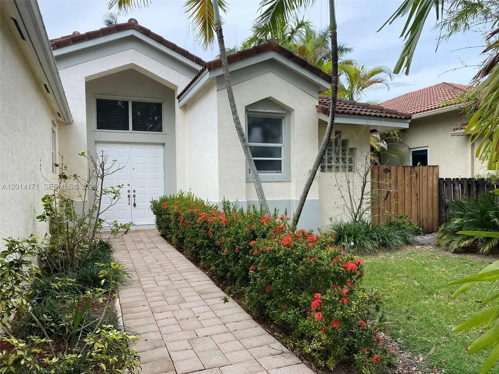 1210 S 13th Avenue Hollywood FL 33019