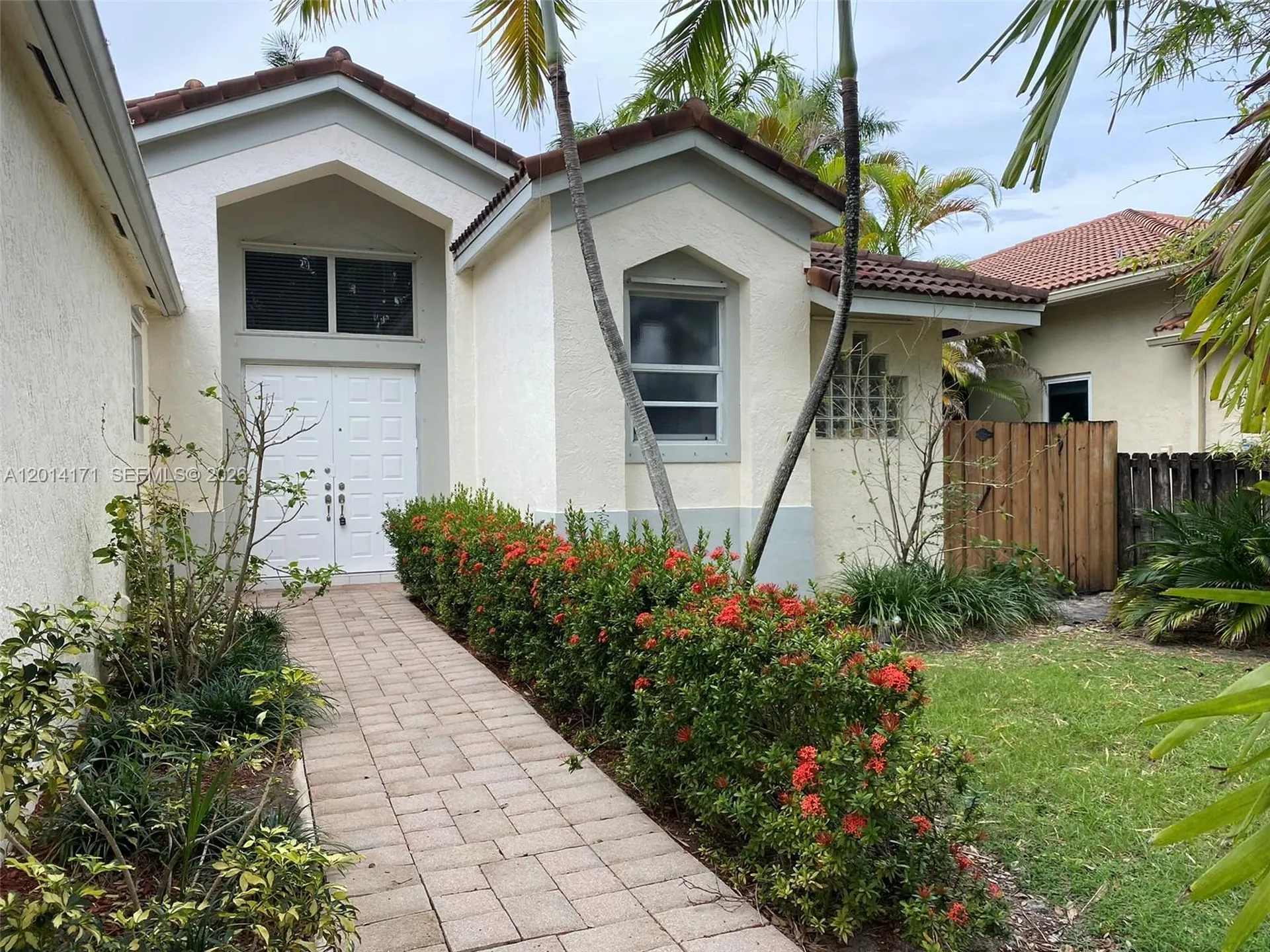 1210 S 13th Avenue Hollywood FL 33019