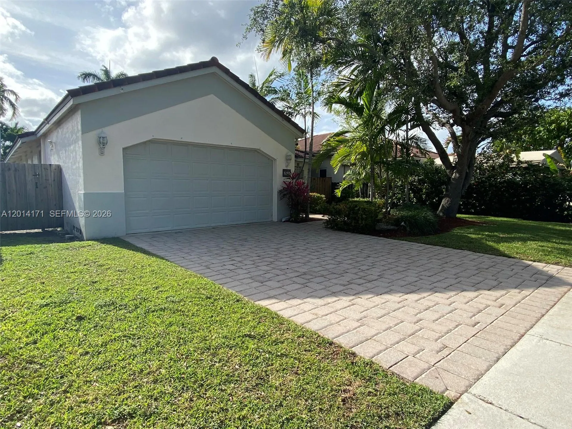 1210 S 13th Avenue Hollywood FL 33019