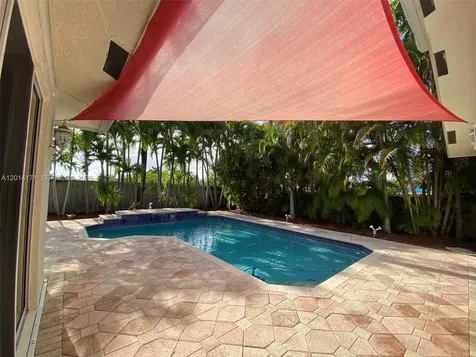 1210 S 13th Avenue Hollywood FL 33019