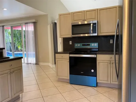 1210 S 13th Avenue Hollywood FL 33019